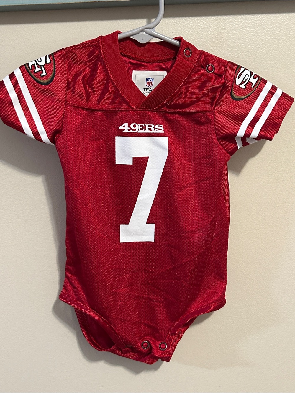 NFL Team Apparel San Francisco 49ers Jersey Onesie 6-9 Months #7 Kaepernick
